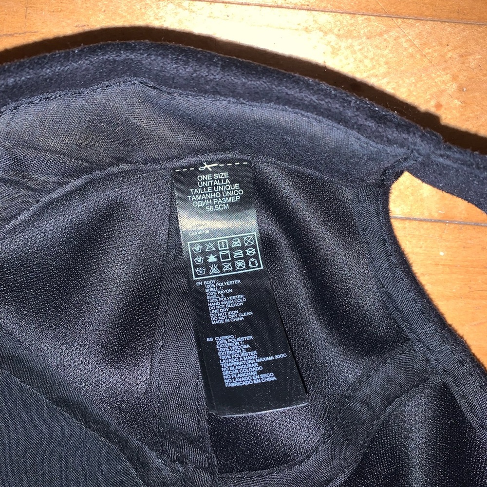 [OS]🧢F21 black velvet cap - Picture 3 of 5